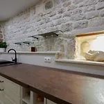 Kudelik - Stone Story Bed and breakfast Trogir