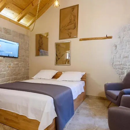 Bed & Breakfast Kudelik - Stone Story 4*