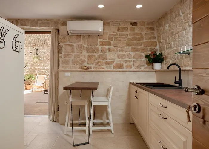 Kudelik - Stone Story Bed & Breakfast 4*