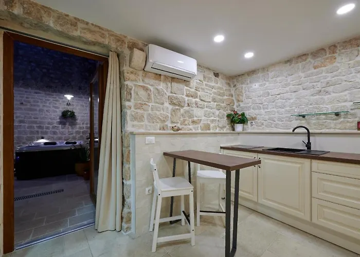 Bed & Breakfast Kudelik - Stone Story Trogir