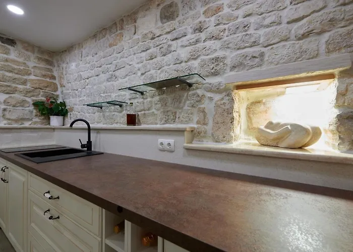 Kudelik - Stone Story Bed & Breakfast Trogir
