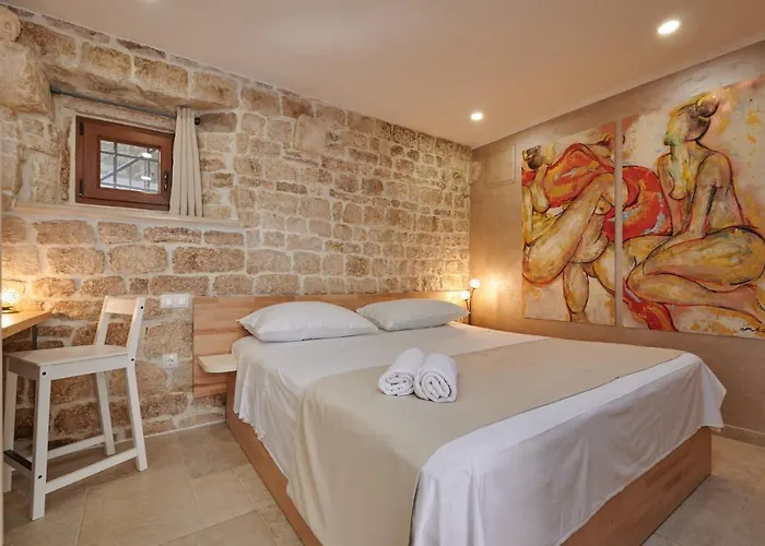 Bed & Breakfast Kudelik - Stone Story