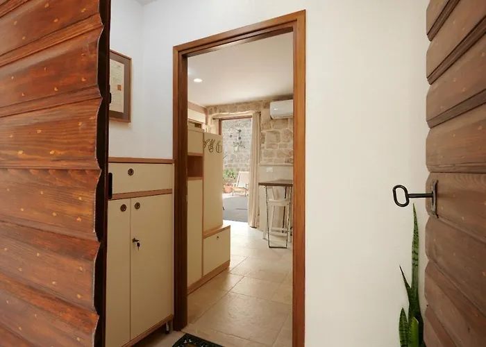 Kudelik - Stone Story Bed & Breakfast Trogir