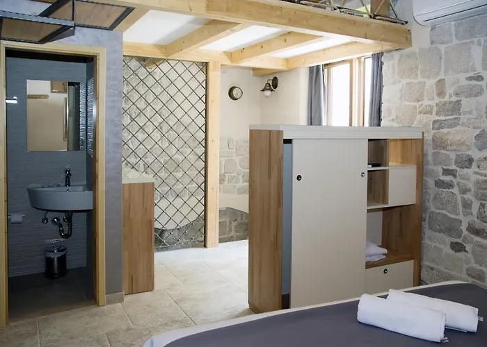 Kudelik - Stone Story Bed & Breakfast