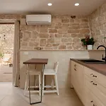 Villa Kudelik - Stone Story Bed & Breakfast 4*
