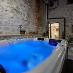 Villa Kudelik - Stone Story Bed & Breakfast 4*