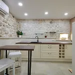 Kudelik - Stone Story Bed and Breakfast 4*