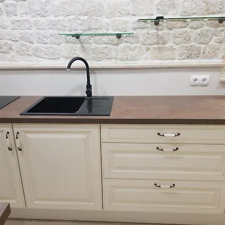 Kudelik - Stone Story Bed and Breakfast 4*