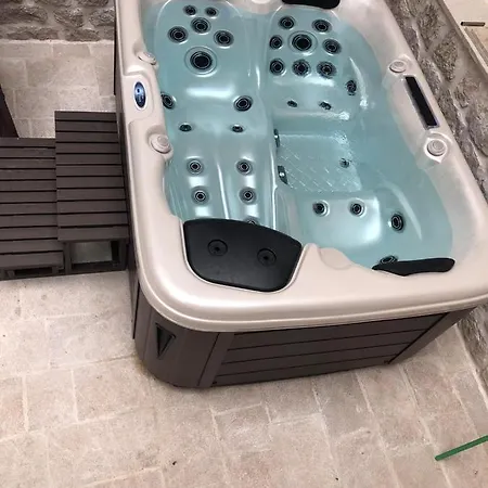 Panzió Kudelik - Stone Story 4*