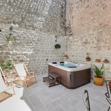 Kudelik - Stone Story Bed and breakfast 4*
