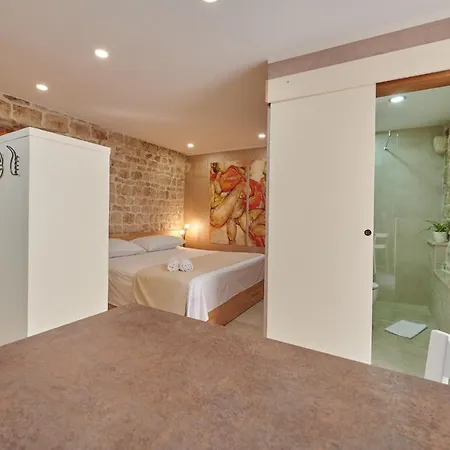 Kudelik - Stone Story Bed and breakfast