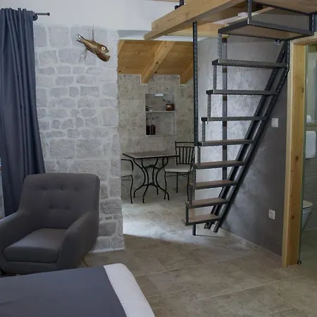 Villa Kudelik - Stone Story Bed & Breakfast Trogir