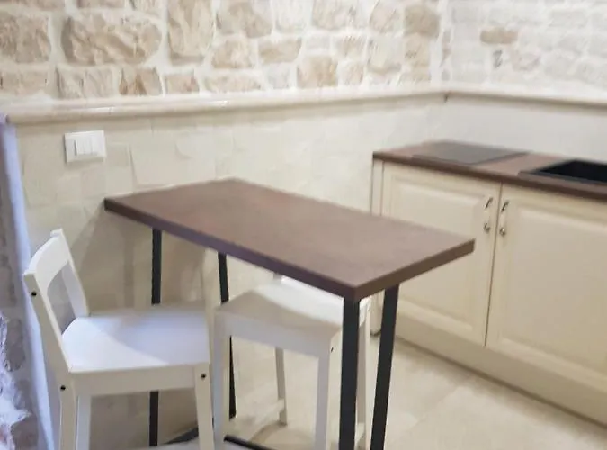 Kudelik - Stone Story Bed and Breakfast 4*