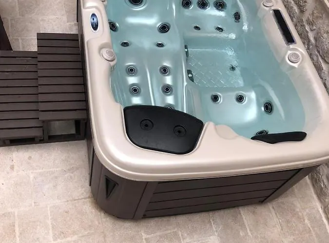 Bed and Breakfast Kudelik - Stone Story 4*