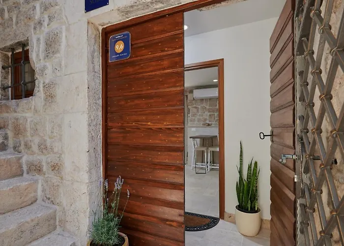 Kudelik - Stone Story Τρογκίρ