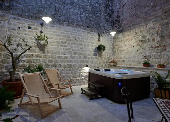 Kudelik - Stone Story Bed and Breakfast