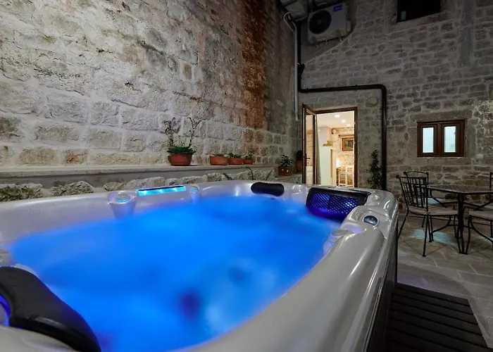 Kudelik - Stone Story Bed and Breakfast 4*