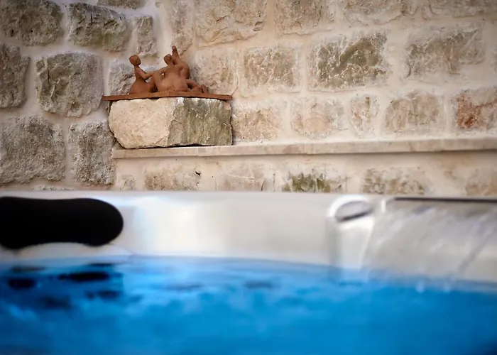 Kudelik - Stone Story Bed and Breakfast 4*