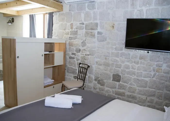 Kudelik - Stone Story Τρογκίρ